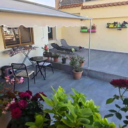 Saranda Beach Apartment Екстер'єр фото