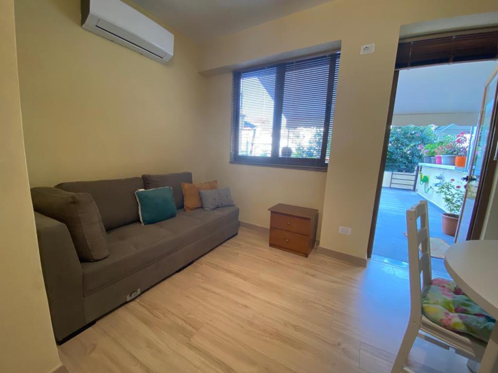 Saranda Beach Apartment Екстер'єр фото