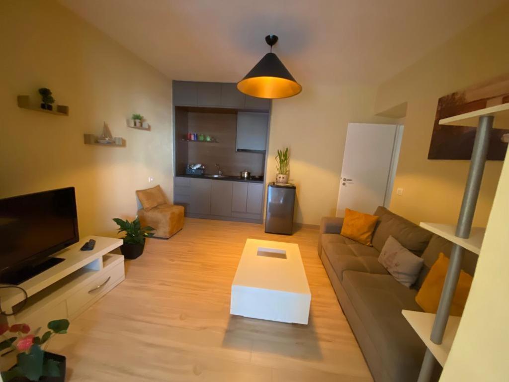 Saranda Beach Apartment Екстер'єр фото