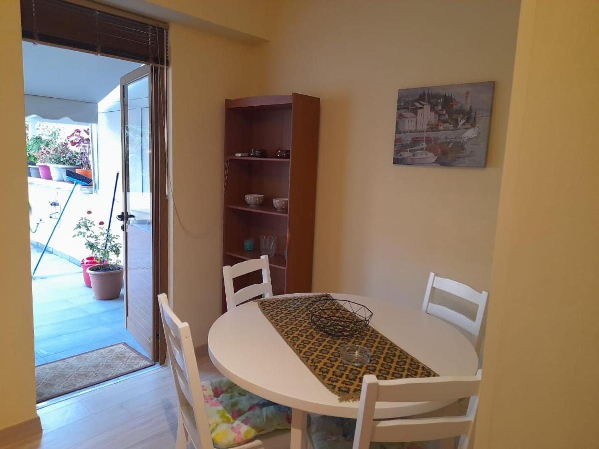 Saranda Beach Apartment Екстер'єр фото