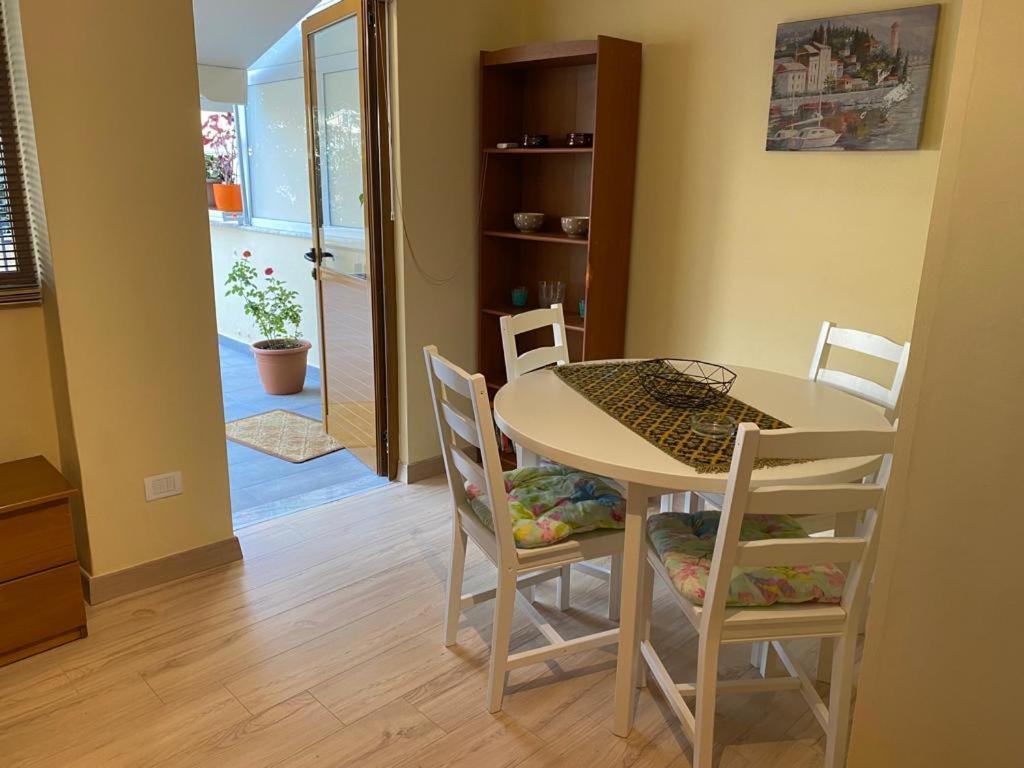 Saranda Beach Apartment Екстер'єр фото