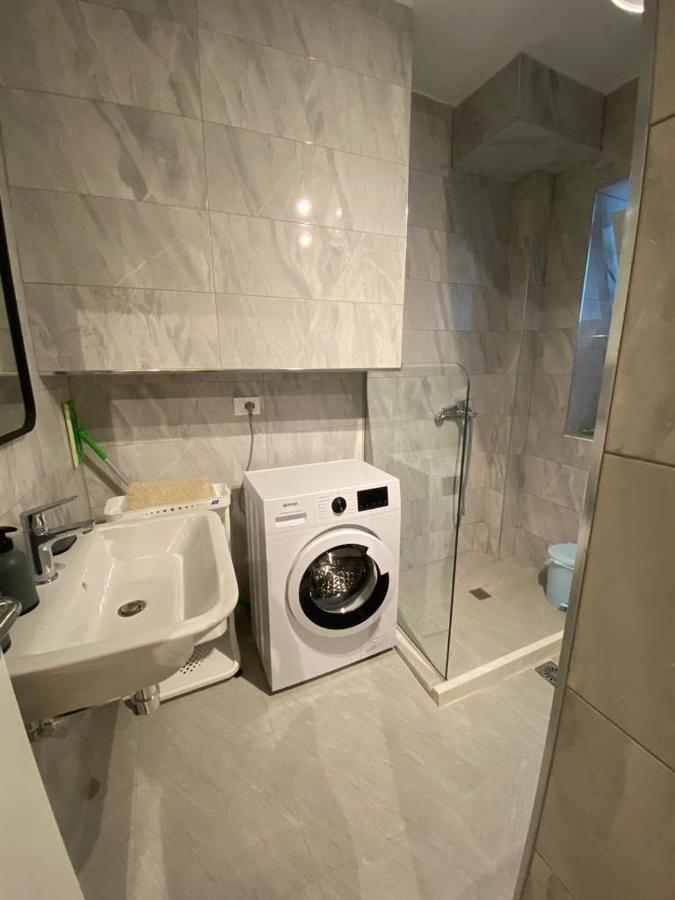 Saranda Beach Apartment Екстер'єр фото