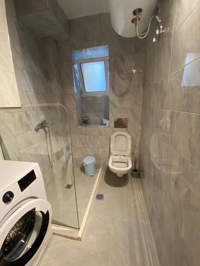 Saranda Beach Apartment Екстер'єр фото