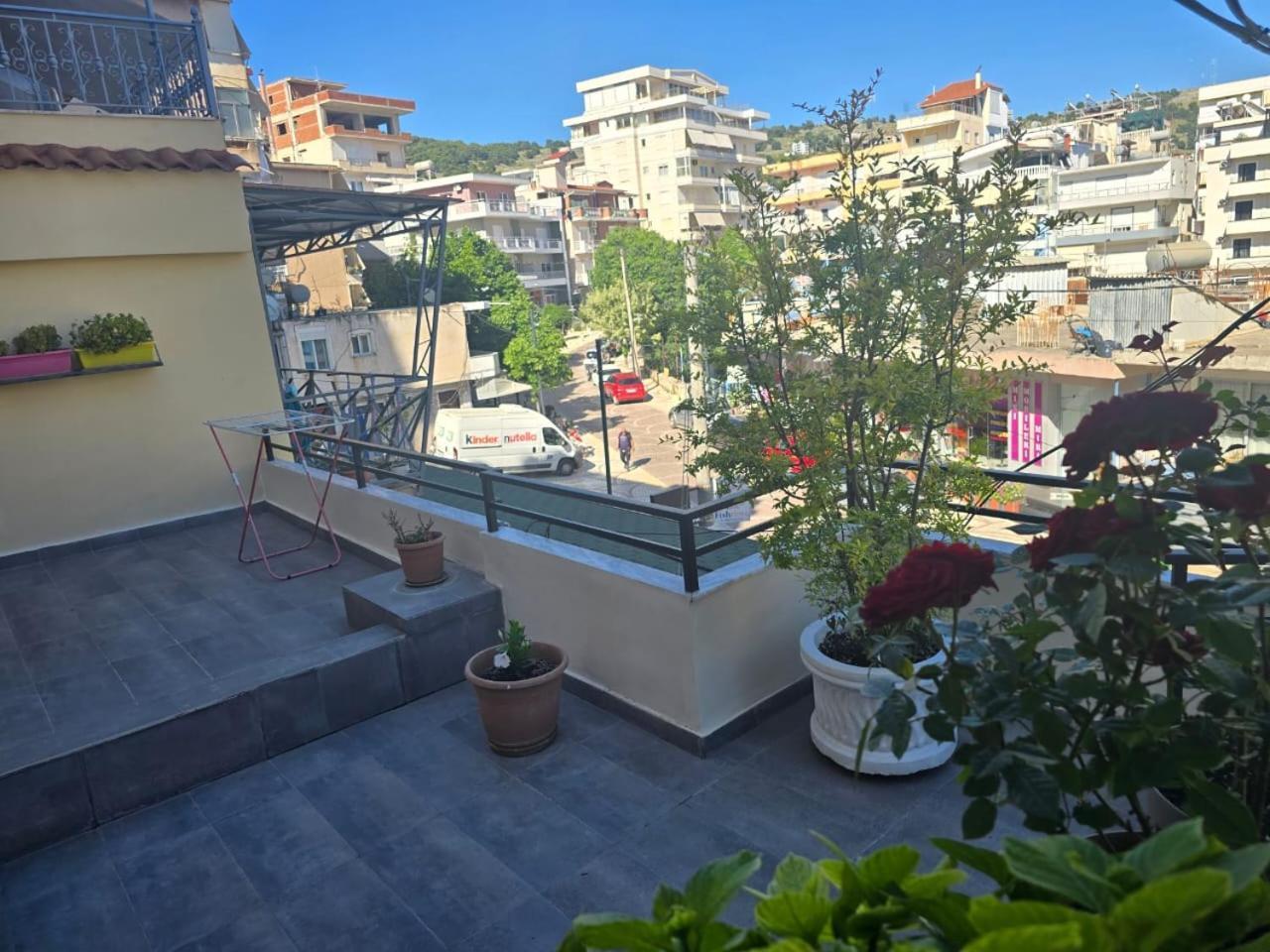 Saranda Beach Apartment Екстер'єр фото
