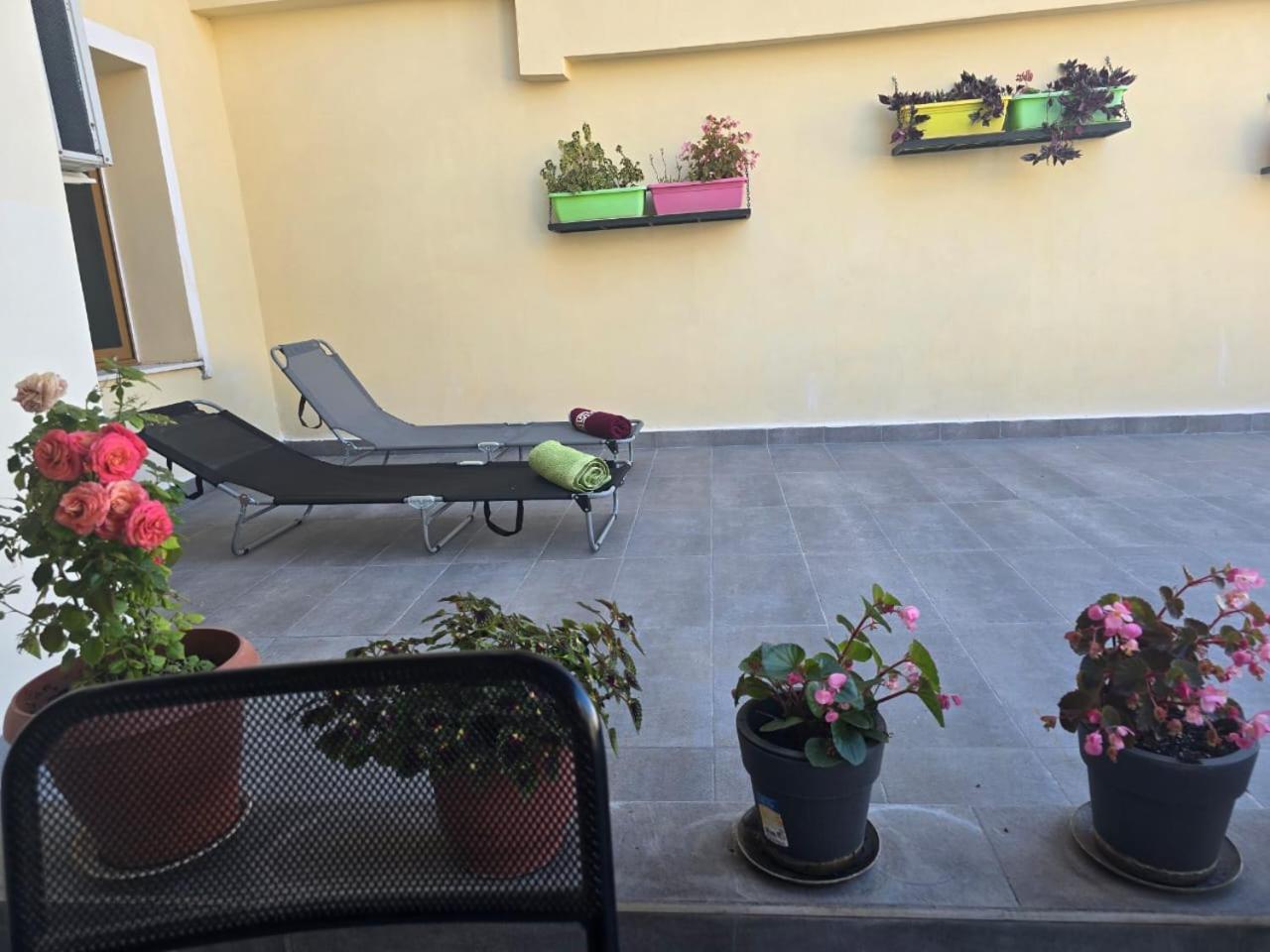 Saranda Beach Apartment Екстер'єр фото